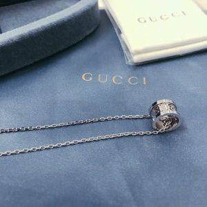 Gucci Icon Twirl Pendant Necklace